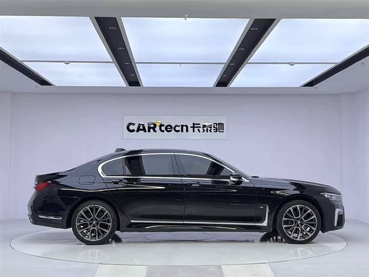 Фото 6 - BMW 7 Series