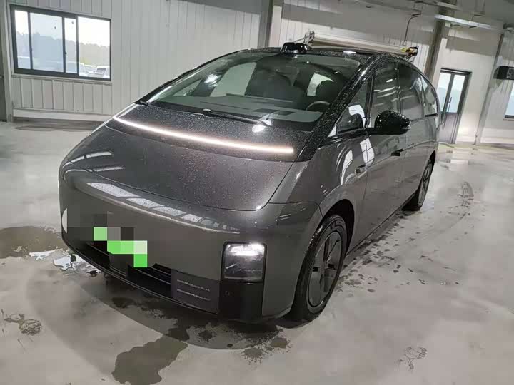 Фото 1 - LiXiang Mega