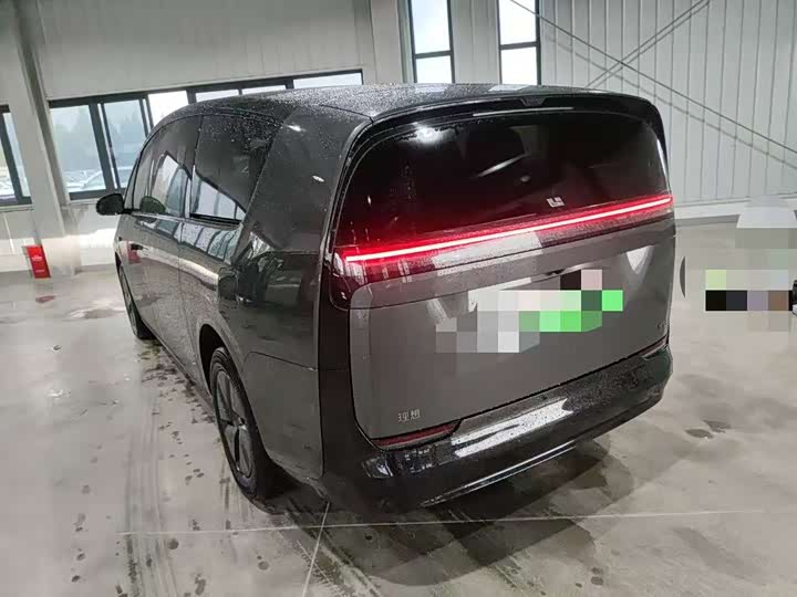 Фото 5 - LiXiang Mega