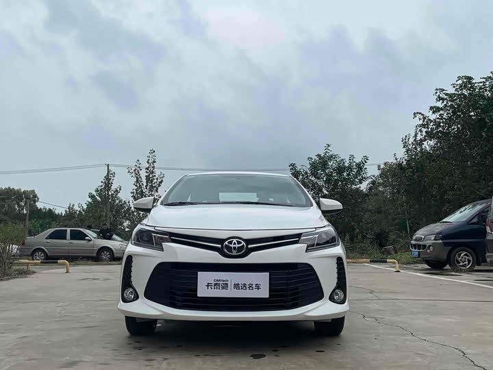 Фото 2 - Toyota Vios