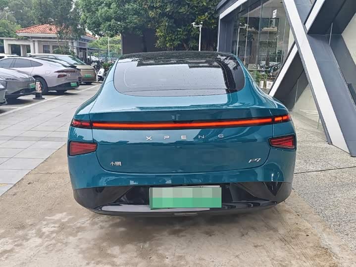 Фото 3 - XPeng P7