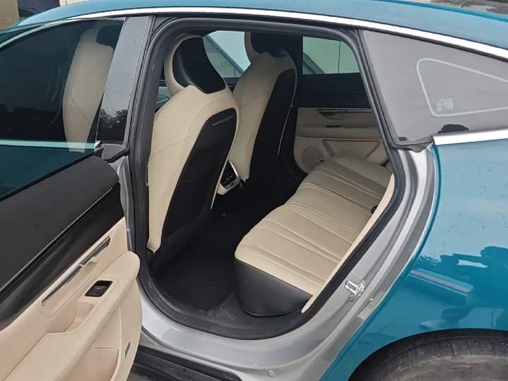 Фото 6 - XPeng P7