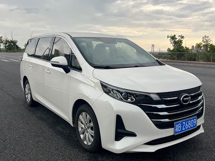 Фото 2 - GAC Trumpchi M6