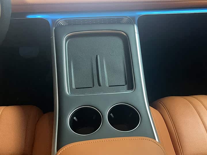 Фото 7 - XPeng G9