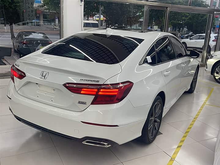 Фото 5 - Honda Inspire