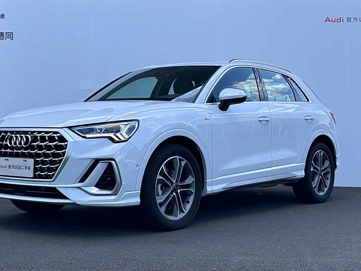 Фото 1 - Audi Q3