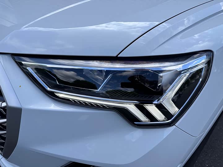 Фото 6 - Audi Q3