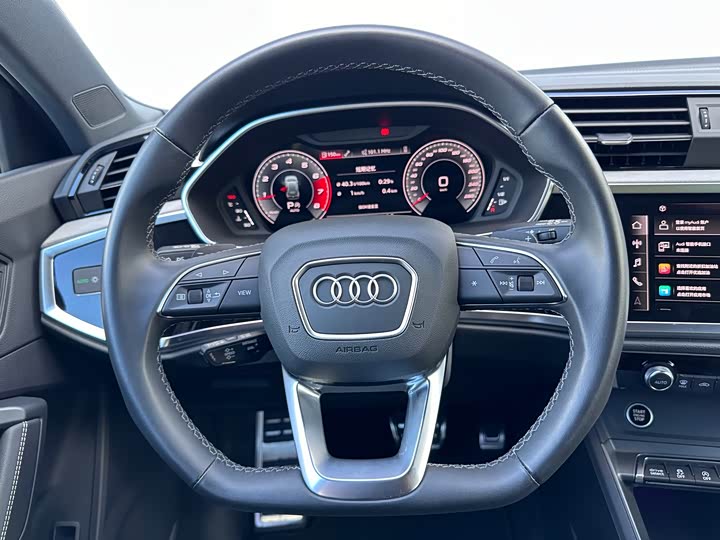 Фото 9 - Audi Q3