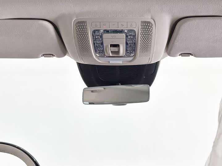 Фото 12 - Mercedes-Benz Maybach GLS