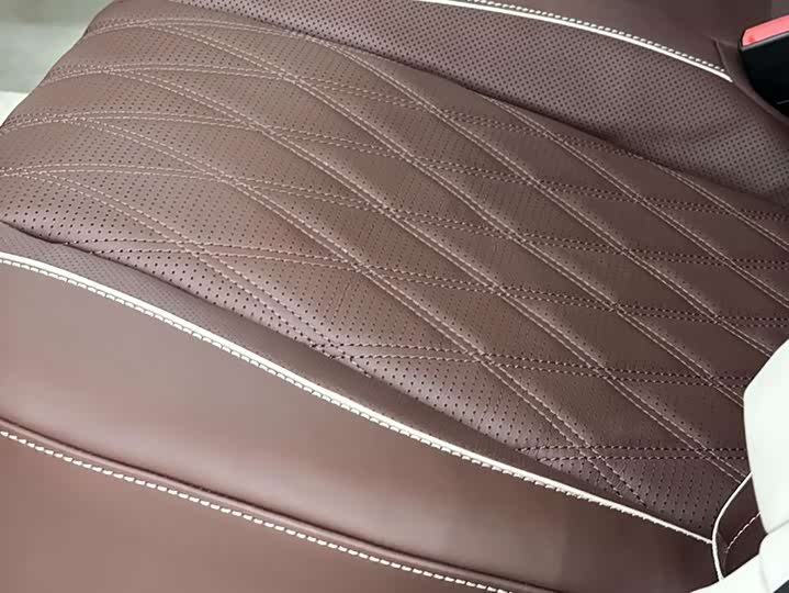 Фото 19 - Mercedes-Benz Maybach GLS