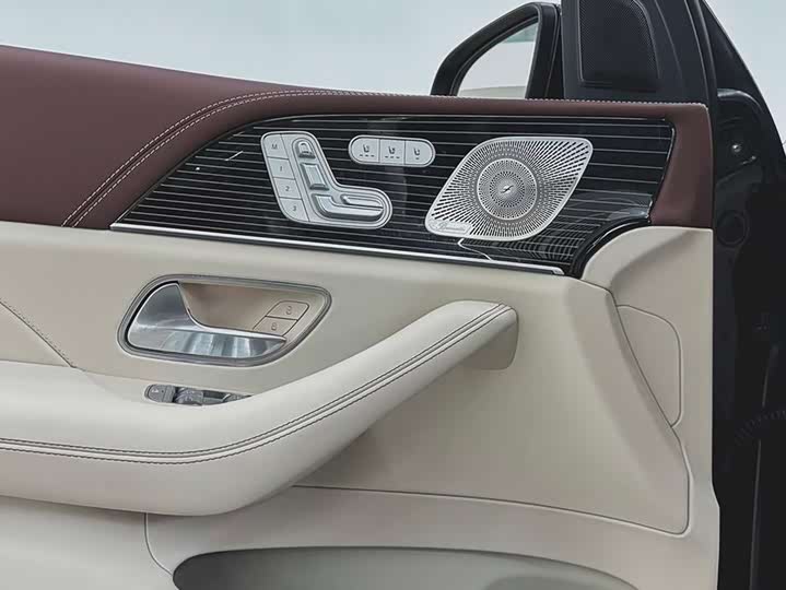 Фото 23 - Mercedes-Benz Maybach GLS