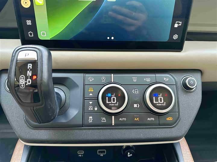 Фото 6 - Land Rover Defender