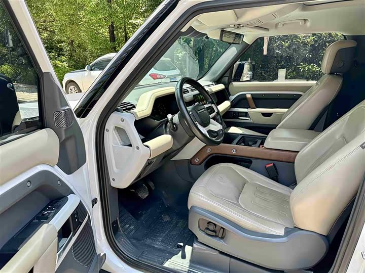 Фото 8 - Land Rover Defender