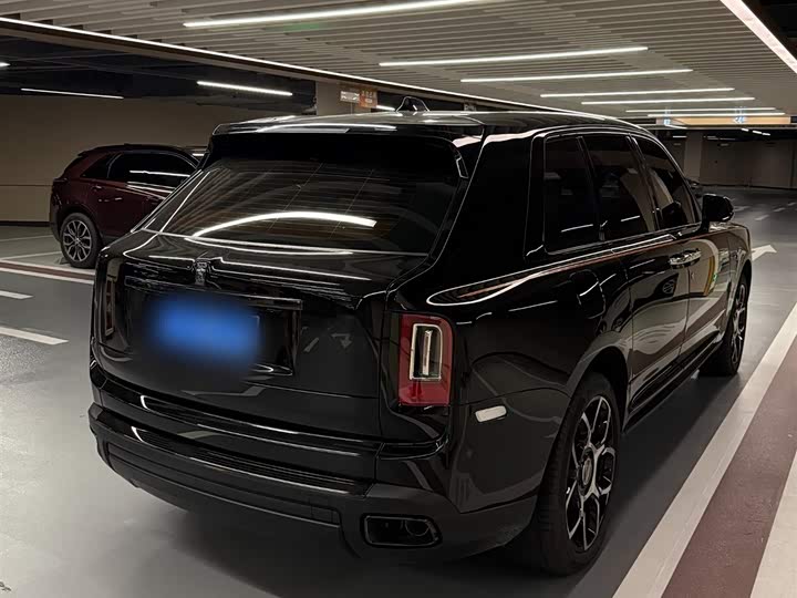 Фото 12 - Rolls-Royce Cullinan