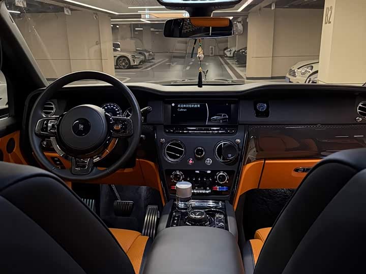 Фото 16 - Rolls-Royce Cullinan