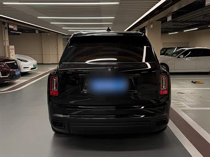 Фото 3 - Rolls-Royce Cullinan