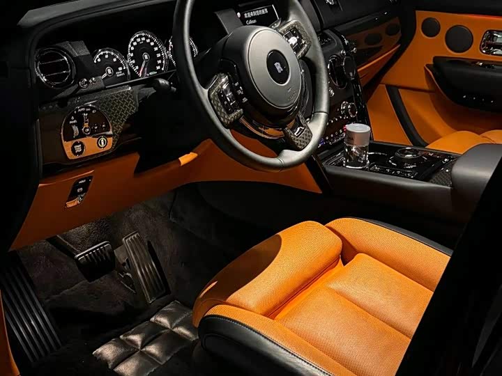 Фото 4 - Rolls-Royce Cullinan