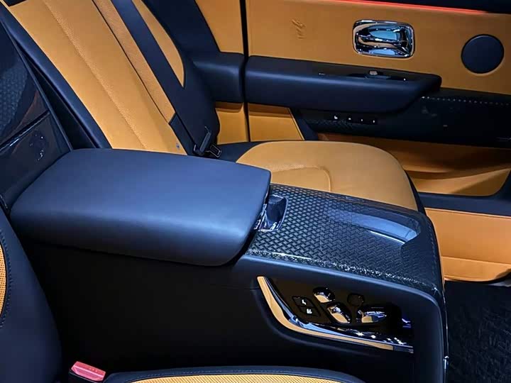 Фото 5 - Rolls-Royce Cullinan
