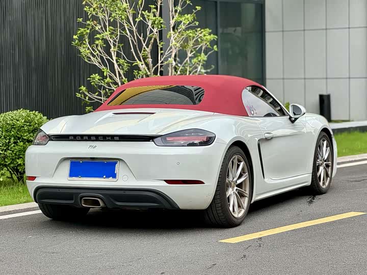 Фото 3 - Porsche 718