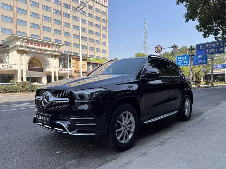 Фото 1 - Mercedes-Benz GLE-Class