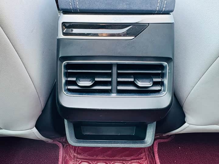 Фото 12 - Geely Preface