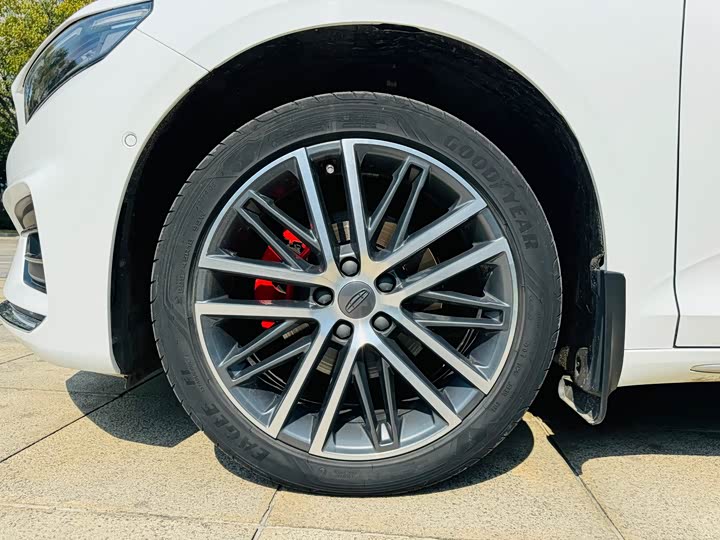 Фото 13 - Geely Preface