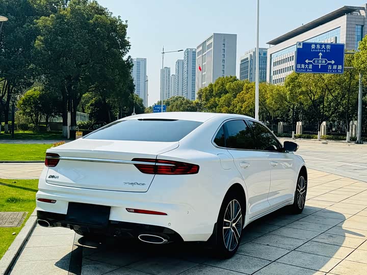 Фото 17 - Geely Preface