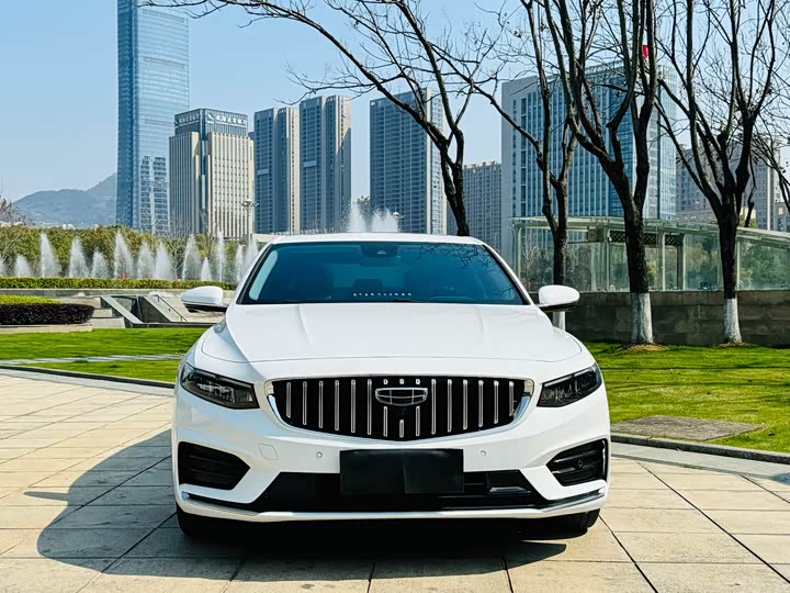 Фото 2 - Geely Preface