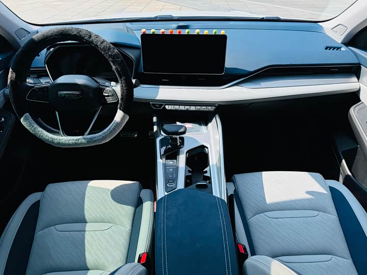 Фото 9 - Geely Preface