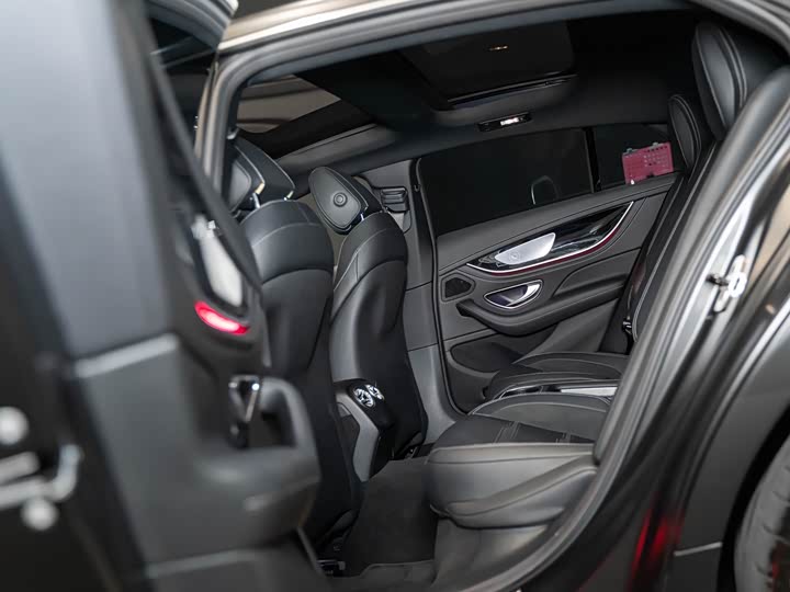 Фото 24 - Mercedes-Benz AMG GT