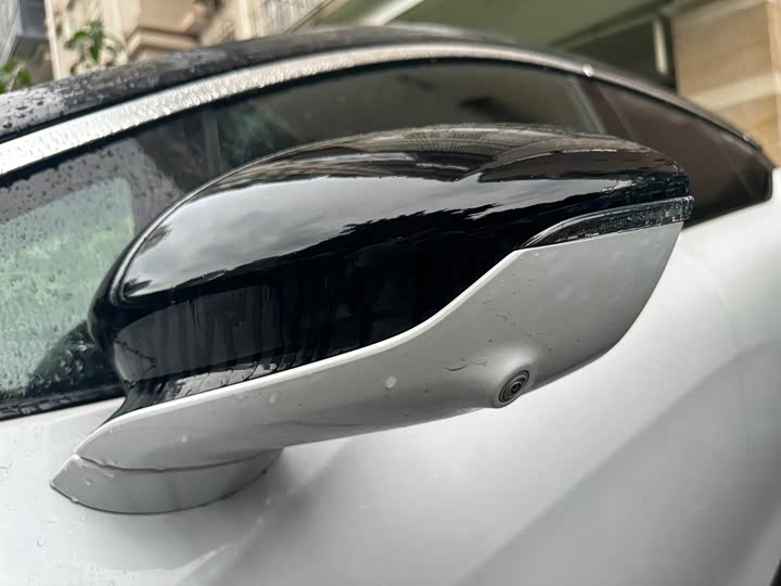 Фото 5 - HiPhi X