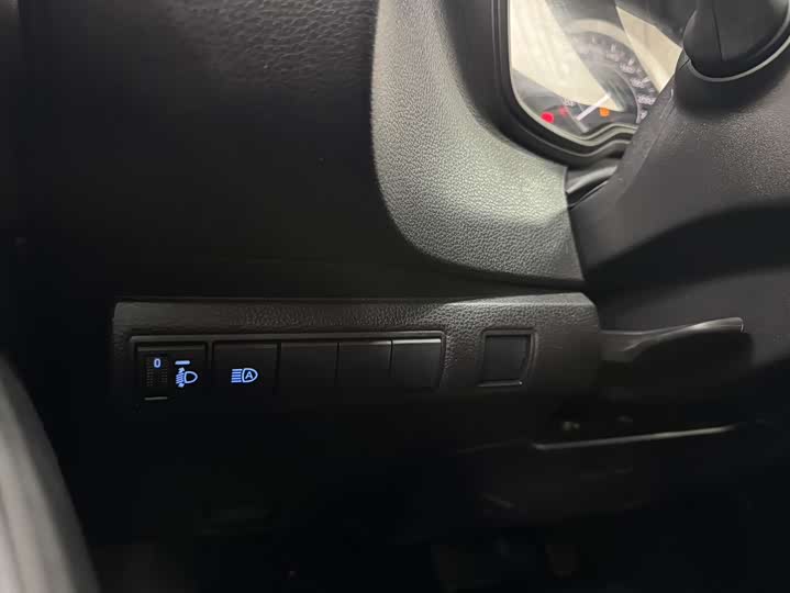 Фото 11 - Toyota Levin