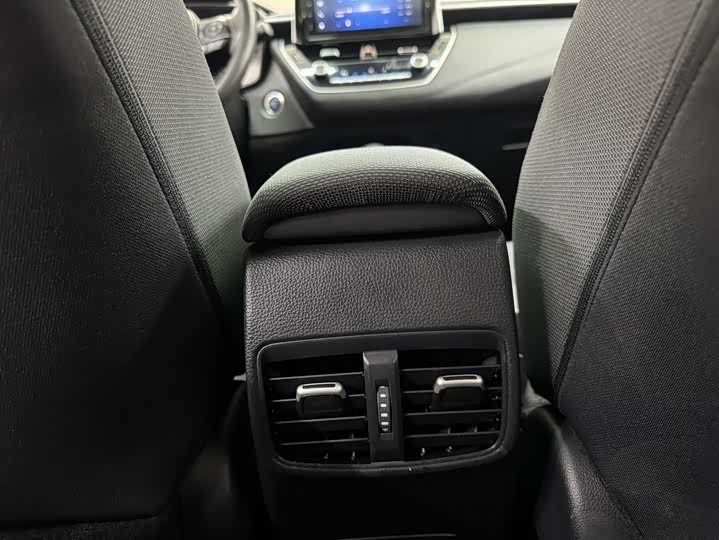 Фото 18 - Toyota Levin