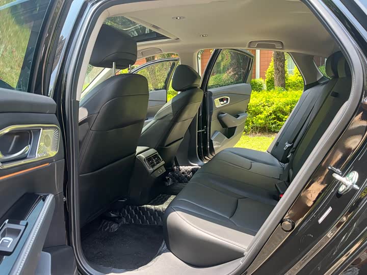 Фото 8 - Honda Accord