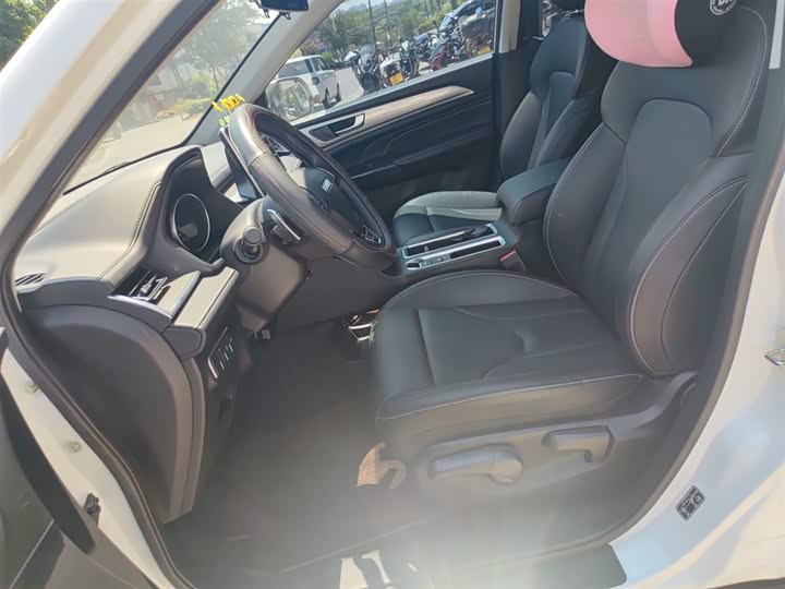 Фото 14 - Haval M6