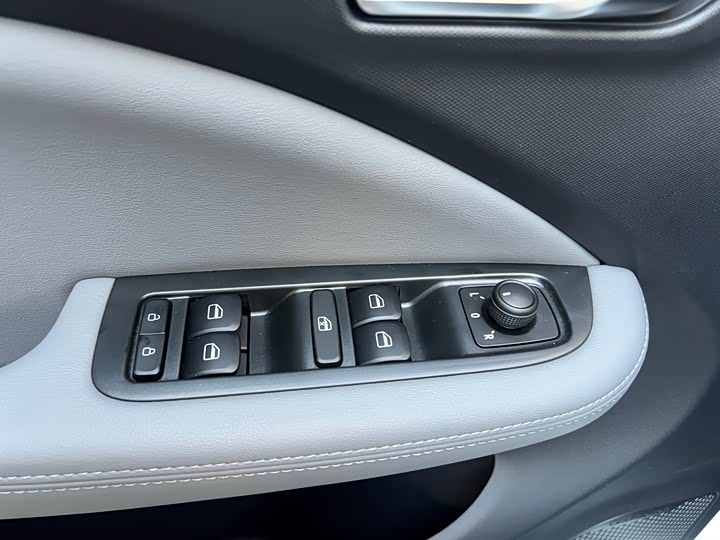 Фото 12 - Leapmotor T03