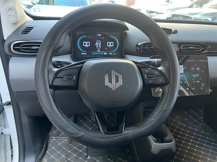 Фото 14 - Leapmotor T03