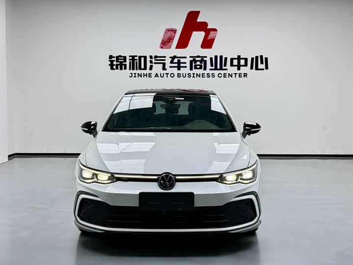 Фото 2 - Volkswagen Golf