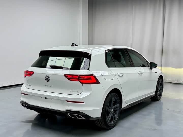 Фото 21 - Volkswagen Golf