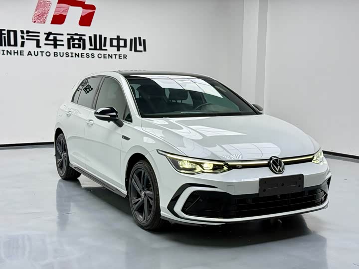 Фото 3 - Volkswagen Golf