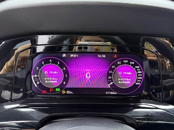 Фото 8 - Volkswagen Golf