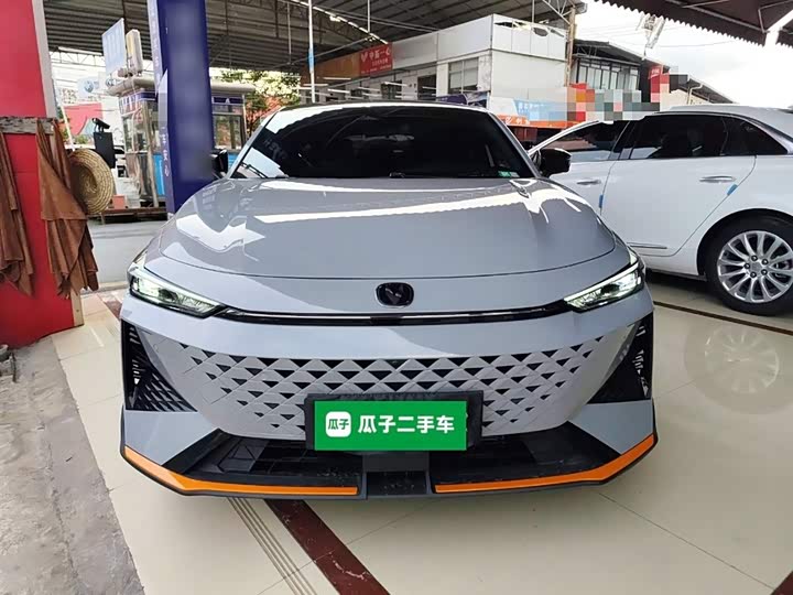 Фото 3 - Changan UNI-V