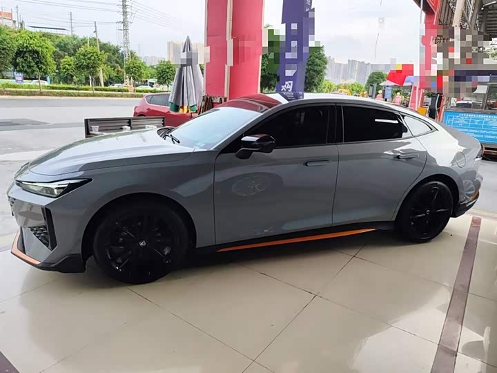 Фото 5 - Changan UNI-V