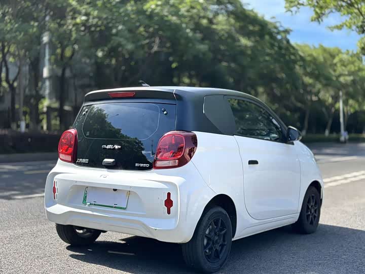 Фото 6 - Roewe Clever