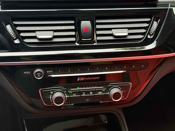 Фото 17 - BMW 1 Series