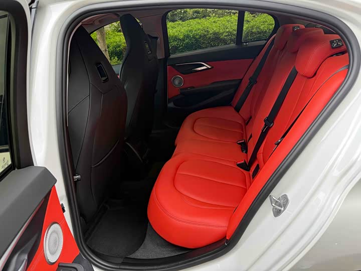 Фото 19 - BMW 1 Series