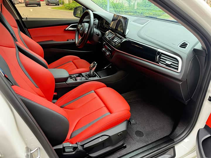 Фото 23 - BMW 1 Series