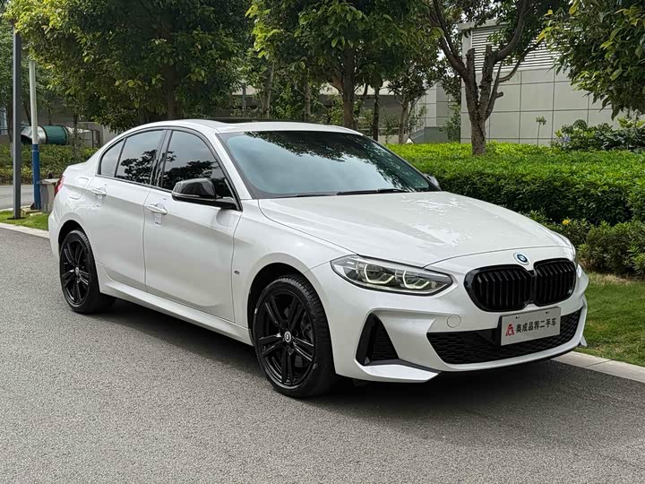 Фото 26 - BMW 1 Series