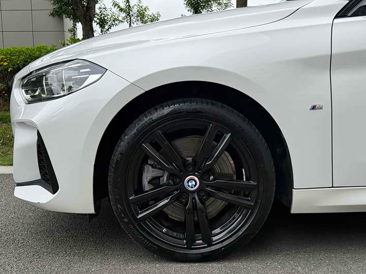 Фото 8 - BMW 1 Series