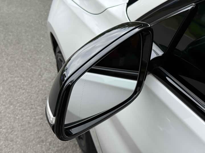 Фото 9 - BMW 1 Series